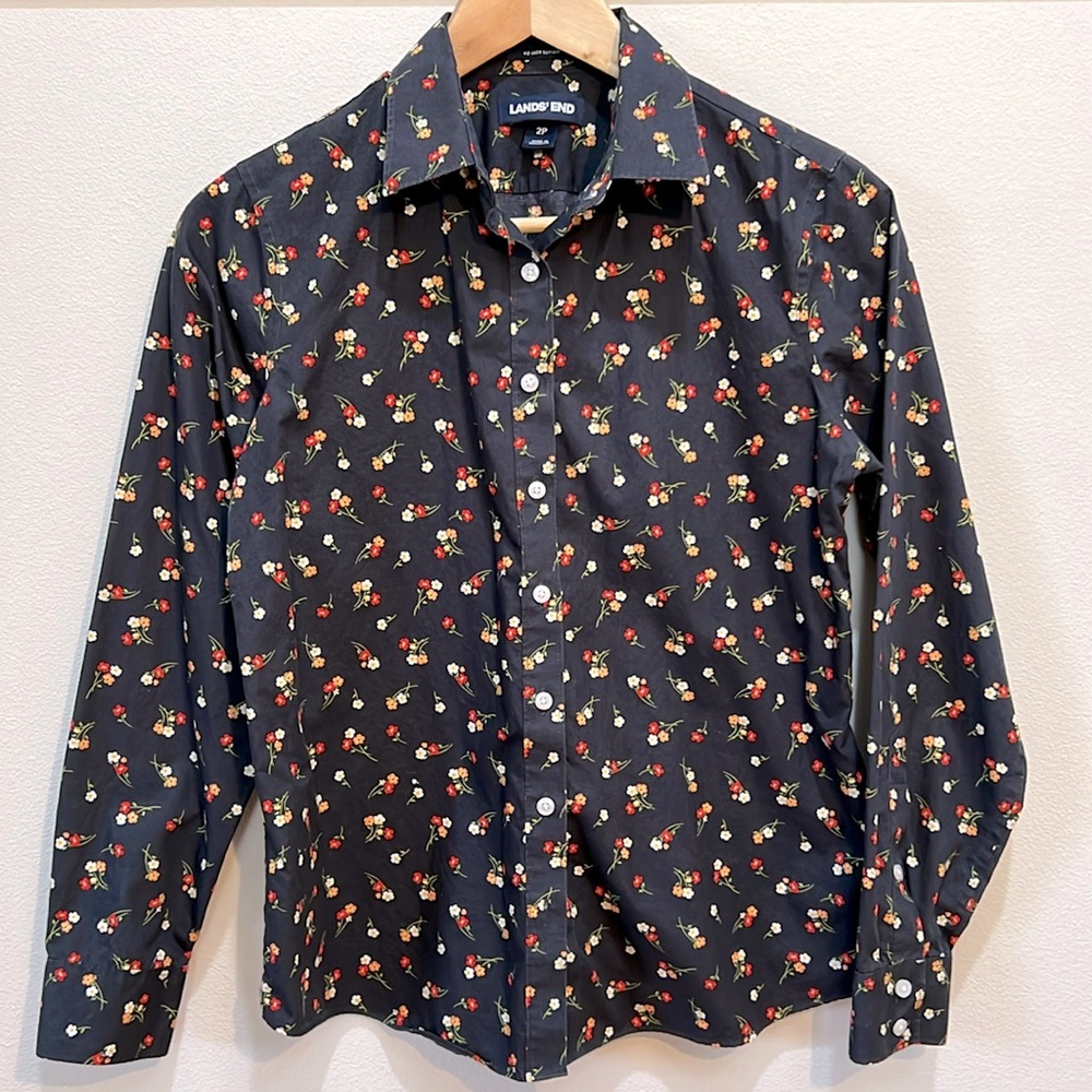 Lands’ End women’s Wrinkle free No iron long sleeves shirt